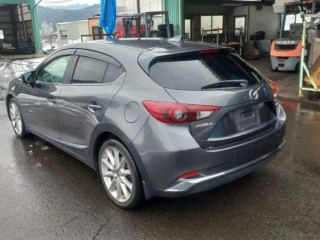 Крышка салонного фильтра, ориг. номер B45A61J6Y, MAZDA AXELA 2016-2019