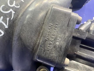 Коллектор впускной, ориг. номер 140012Y005, 140102Y000, NISSAN CEFIRO 1997-2000