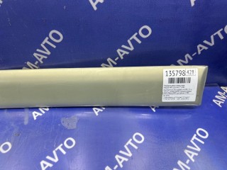 Накладка двери, ориг. номер L0Y250681, L0Y250682, L0Y250683, L02050684, MAZDA MPV 1988-1995