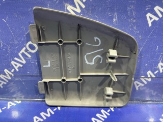 Лючок обшивки багажника, ориг. номер 64715-48020, TOYOTA KLUGER V 2000-2003