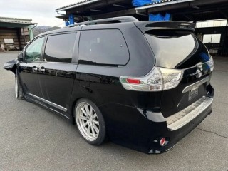 Стоп сигнал, TOYOTA SIENNA 2010-2014