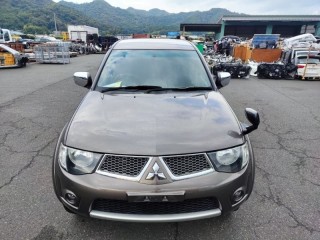 Лючок топливного бака, ориг. номер 5940A031, MN136437, MITSUBISHI TRITON