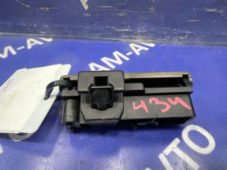 Ручка замка бардачка, ориг. номер 68630VE000, 6864050Y00, 68151VE000, NISSAN ELGRAND 1997-2002
