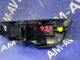 Кнопка стеклоподъемника, ориг. номер 8481078010, LEXUS NX200t