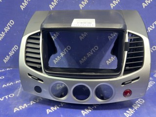Консоль магнитофона, ориг. номер MN179800HA, MN179802XA, MITSUBISHI TRITON