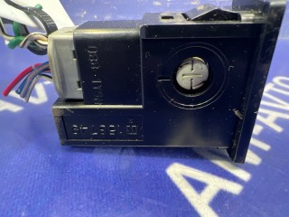 Кнопка включения задней печки, ориг. номер 8496060010, 8496060020, TOYOTA LAND CRUISER PRADO 1987-1996