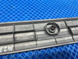 Панель замка багажника, ориг. номер 58574-60030-B0, TOYOTA LAND CRUISER PRADO 1987-1996