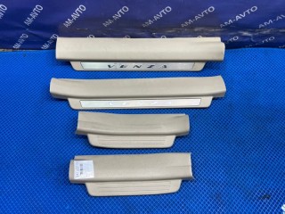 Накладка на порог салона, ориг. номер 67914-0T010-A0, 67913-0T010-A0, 67918-0T020-A0, 67917-0T020-A0, TOYOTA VENZA 2008-2012