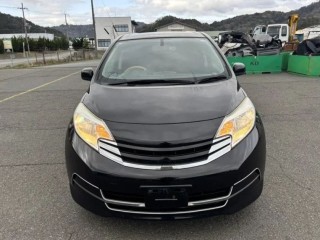 Стекло собачника, ориг. номер 833003VA0B, 768203VA0A, NISSAN NOTE 2008-2013