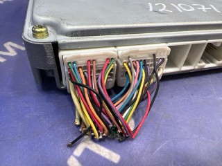 Блок управления двигателем, ориг. номер 89661-48640, TOYOTA KLUGER V 2000-2003