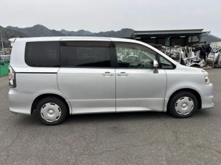 Спойлер, TOYOTA VOXY 2007-2010