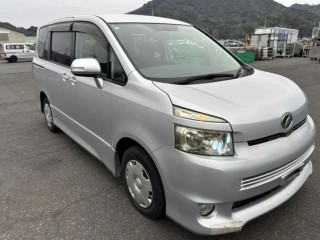 Спойлер, TOYOTA VOXY 2007-2010