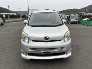 Спойлер, TOYOTA VOXY 2007-2010