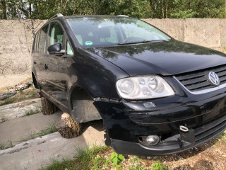 Решетка радиатора, Volkswagen Touran 2003-2006