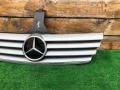A2038800383 Решетка радиатора Mercedes C W203 2003г. - фото №3