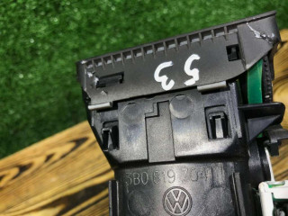 Дефлектор обдува салона, ориг. номер 3B0819704, Volkswagen Passat 1996-2001