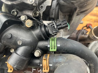 Корпус термостата, ориг. номер 7700866730, 7700866731, Renault Espace 1996-2002