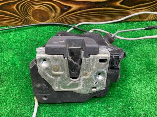 Замок двери передней правой, ориг. номер 004138112618, Mercedes C W203 2000-2004