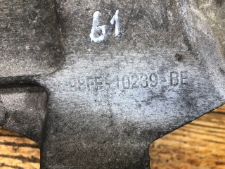Кронштейн генератора, ориг. номер 98FF10239BE, Ford Focus 2001-2005