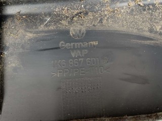 Обшивка крышки багажника, ориг. номер 1K6867601, Volkswagen Golf 1997-2006
