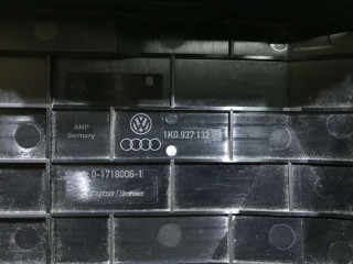 Крышка блока предохранителей, ориг. номер 1K0937132F, Volkswagen Touran 2003-2006