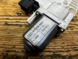 Моторчик стеклоподъемника задний правый, ориг. номер 4F0959802A, Audi A6 2001-2005