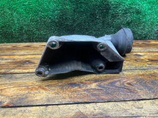 Кронштейн двигателя, ориг. номер 8D0199307P, Volkswagen Passat 1996-2001