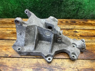 Кронштейн генератора Audi A4 1994-1999