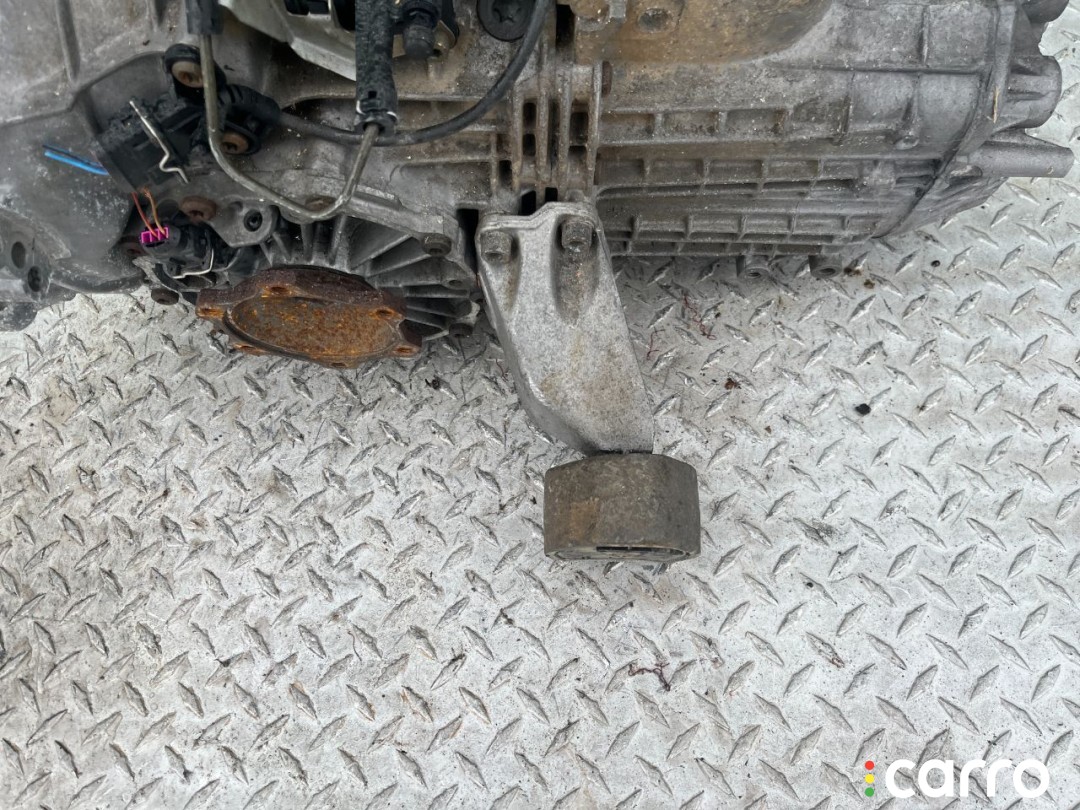 Кронштейн КПП Audi A4 1994-1999, 8D0399113AB, фото 1