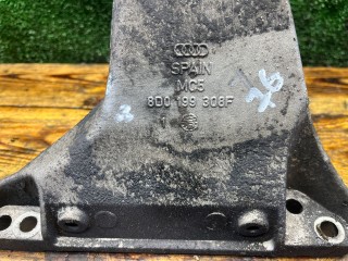Кронштейн двигателя, ориг. номер 8D0199308F, Volkswagen Passat 1996-2001