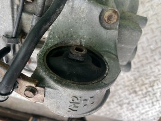 Подушка крепления кпп, ориг. номер YM2, Nissan Almera Tino 2000-2003