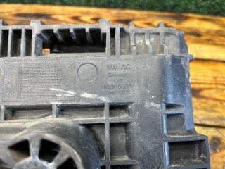 Полка аккумулятора, ориг. номер 1K0915333H, Skoda Octavia 2000-2011