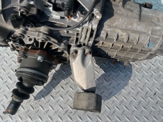 Кронштейн КПП, ориг. номер 8D0399113AB, Volkswagen Passat 1996-2001