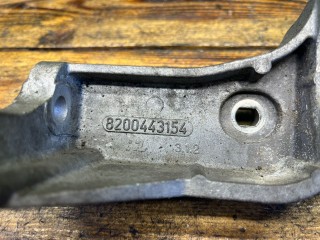 Крепление ТНВД, ориг. номер 8200443154, Renault Laguna 2001-2005