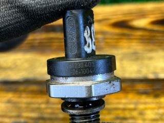 Датчик давления масла, ориг. номер 0261230403, 8614494, BMW 5 F10/F11/GT F07 2009-2013