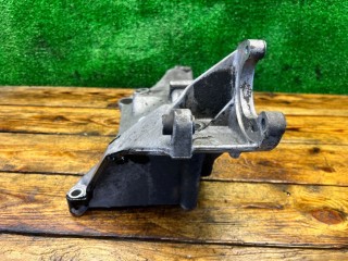 Кронштейн генератора, ориг. номер 8200183234, Renault Megane 1999-2003