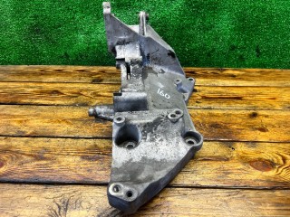 Кронштейн генератора, ориг. номер 8200183234, Renault Megane 1999-2003