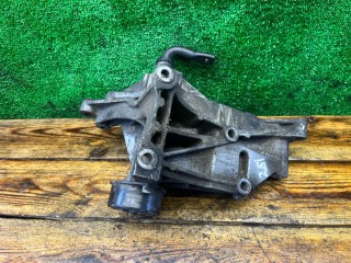 Кронштейн генератора, ориг. номер 028903143AB, Volkswagen Sharan 2003-2010