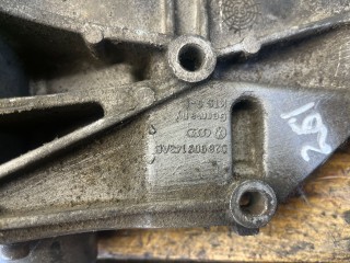 Кронштейн генератора, ориг. номер 028903143AB, Volkswagen Sharan 2003-2010