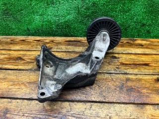 Кронштейн компрессора кондиционера, ориг. номер 90581529, Opel Zafira 1999-2003