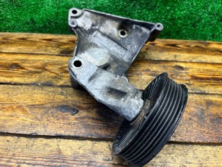Кронштейн компрессора кондиционера, ориг. номер 90581529, Opel Zafira 1999-2003
