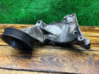 Кронштейн компрессора кондиционера, ориг. номер 90581529, Opel Zafira 1999-2003