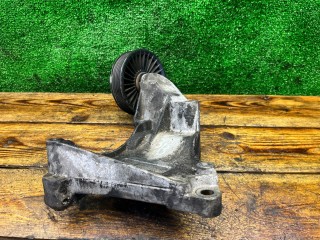 Кронштейн компрессора кондиционера, ориг. номер 90581529, Opel Zafira 1999-2003