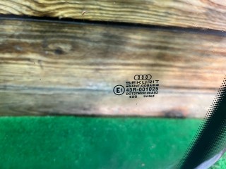 Стекло двери передней левой, ориг. номер 43R001025, DOT27M24100AS2, Audi A6 1994-1997