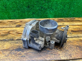 Заслонка дроссельная, ориг. номер 058133063, Volkswagen Passat 1988-1997