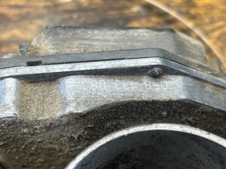 Заслонка дроссельная, ориг. номер 058133063, Volkswagen Passat 1988-1997