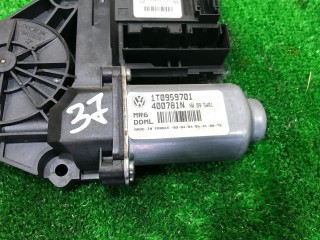 Моторчик стеклоподъемника передний левый, ориг. номер 1K0959793C, 1T0959701, Volkswagen Touran 2003-2006