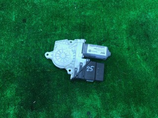 Моторчик стеклоподъемника задний правый, ориг. номер 1K0959704B, Volkswagen Touran 2003-2006