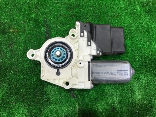 Моторчик стеклоподъемника задний правый, ориг. номер 1K0959704B, Volkswagen Touran 2003-2006