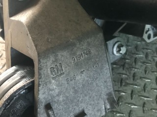 Кронштейн КПП, ориг. номер 9191148, Opel Vectra 2002-2005